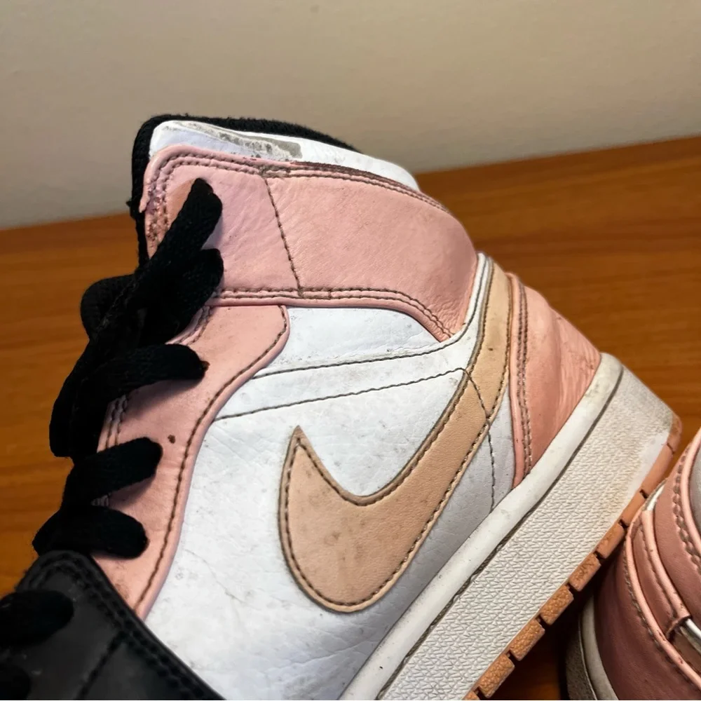 Jordan 1 Mid Crimson Tint - Picture 12 of 12